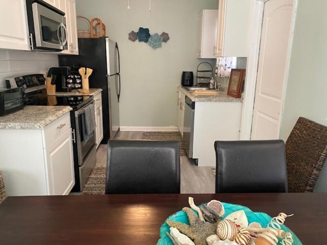 5 Min To Beach Large Living Room Fenced Backyard Bbq Firepit Driveway Boat Parking レイク・ワース エクステリア 写真