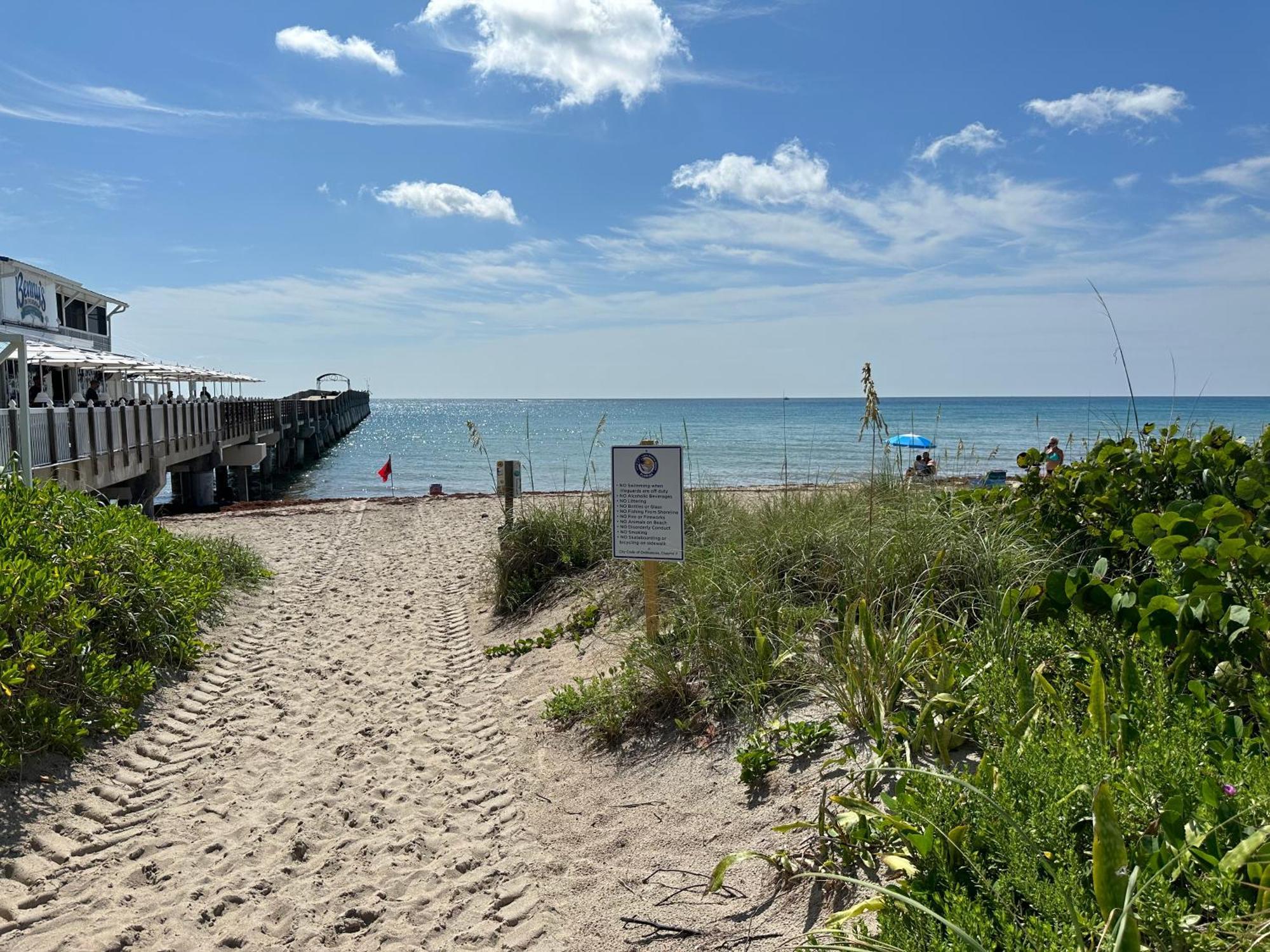 5 Min To Beach Large Living Room Fenced Backyard Bbq Firepit Driveway Boat Parking レイク・ワース エクステリア 写真